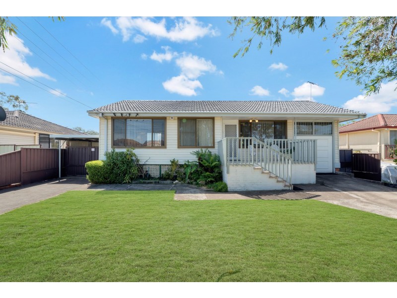 8 Canara Place, Smithfield NSW 2164