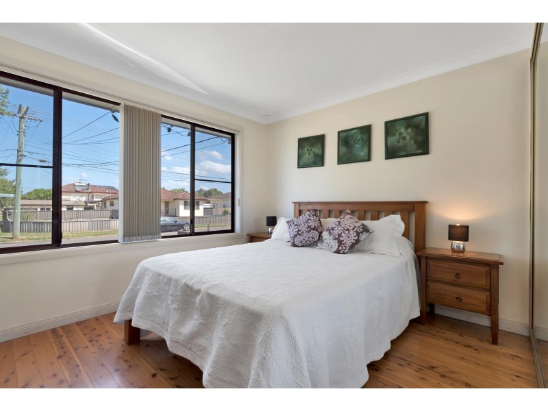 8 Canara Place, Smithfield NSW 2164