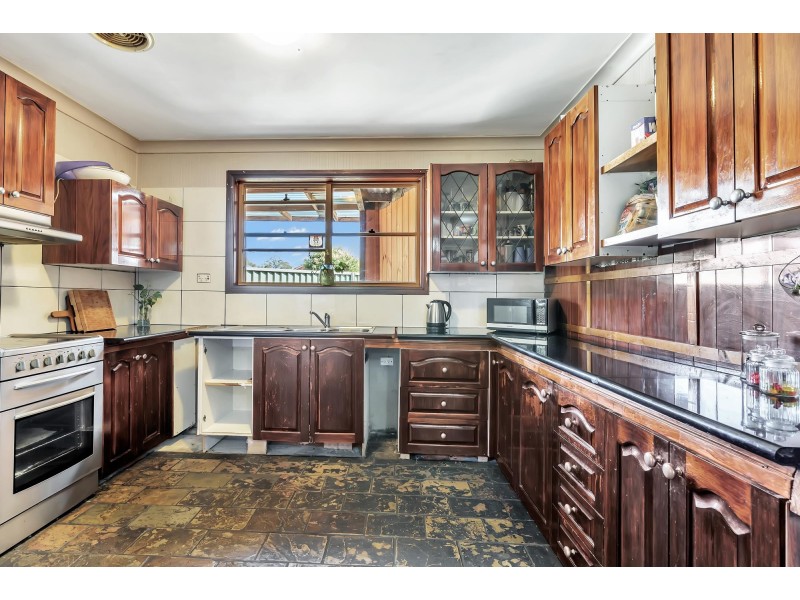5 Donahue Close, Prairiewood NSW 2176
