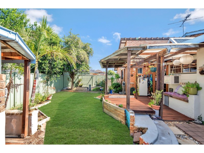 5 Donahue Close, Prairiewood NSW 2176