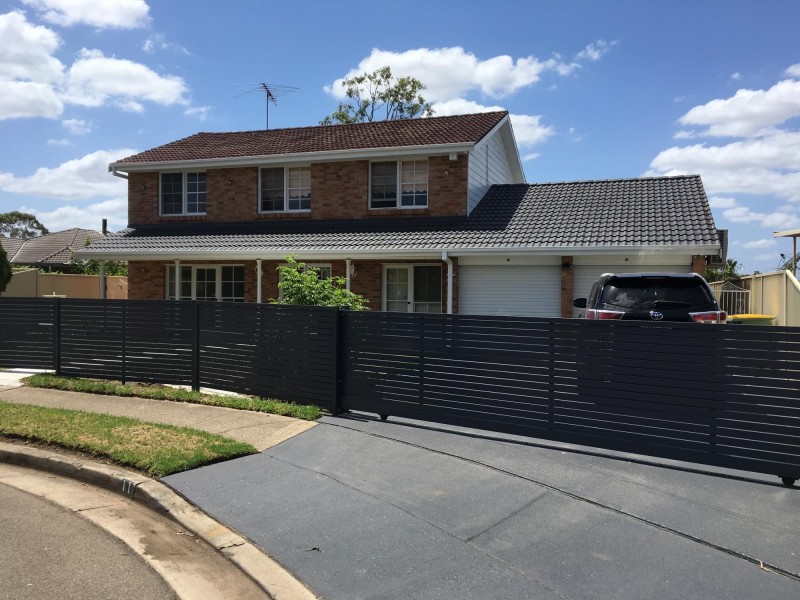 11 Monaro Close, Bossley Park NSW 2176