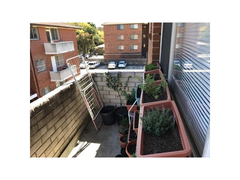 18/192 Sandal Cres Carramar, Carramar NSW 2163