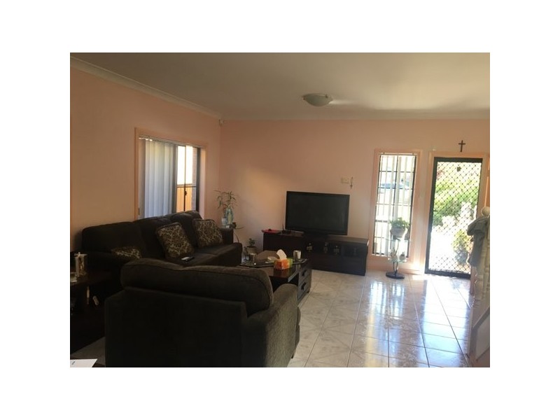 5b Dawson Street, Fairfield Heights NSW 2165