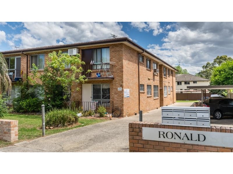 8/5 Ronald Street, Carramar NSW 2163
