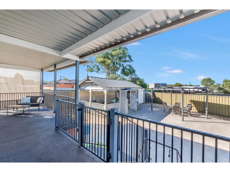 12 Hiland Crescent, Smithfield NSW 2164