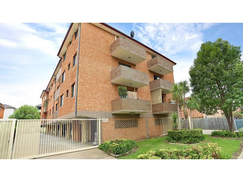 23/60 Harris Street, Fairfield NSW 2165