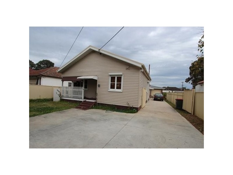 531 The Horsley Drive, Fairfield NSW 2165