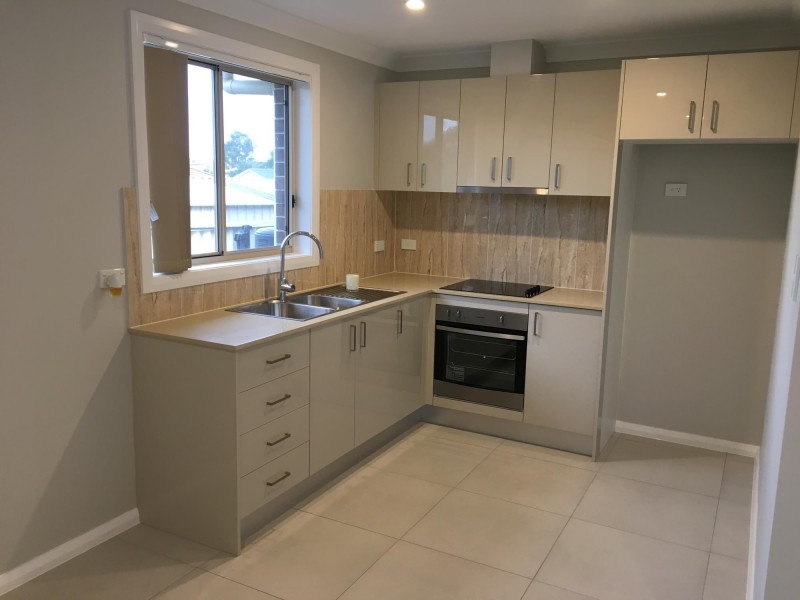 40a Glen Elgin Cres, Edensor Park NSW 2176