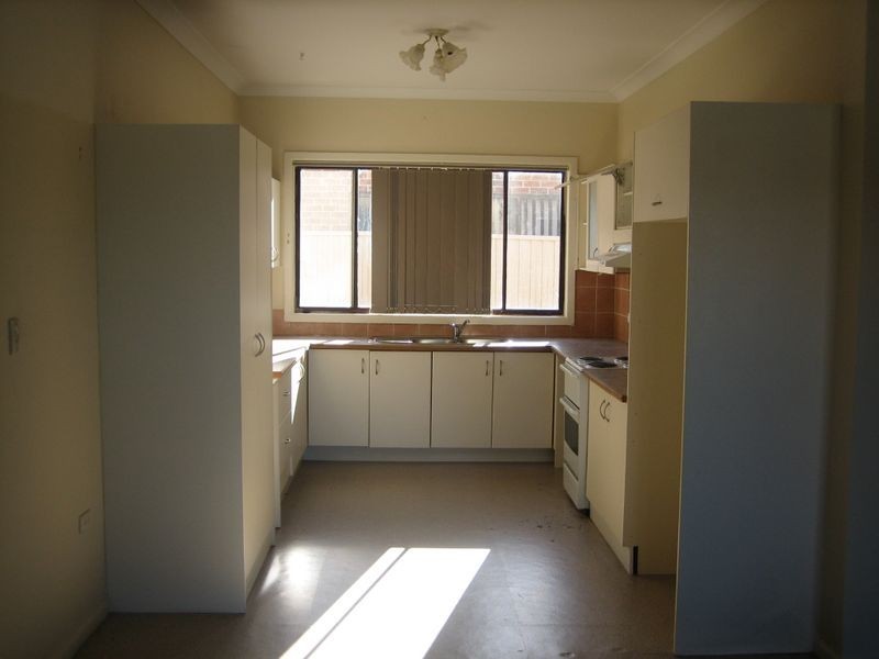 Edensor Park NSW 2176