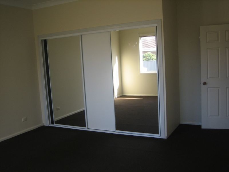 Edensor Park NSW 2176