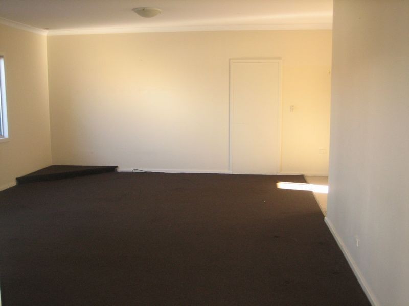 Edensor Park NSW 2176