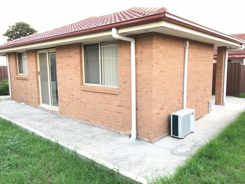 8a Nundle Street, Smithfield NSW 2164
