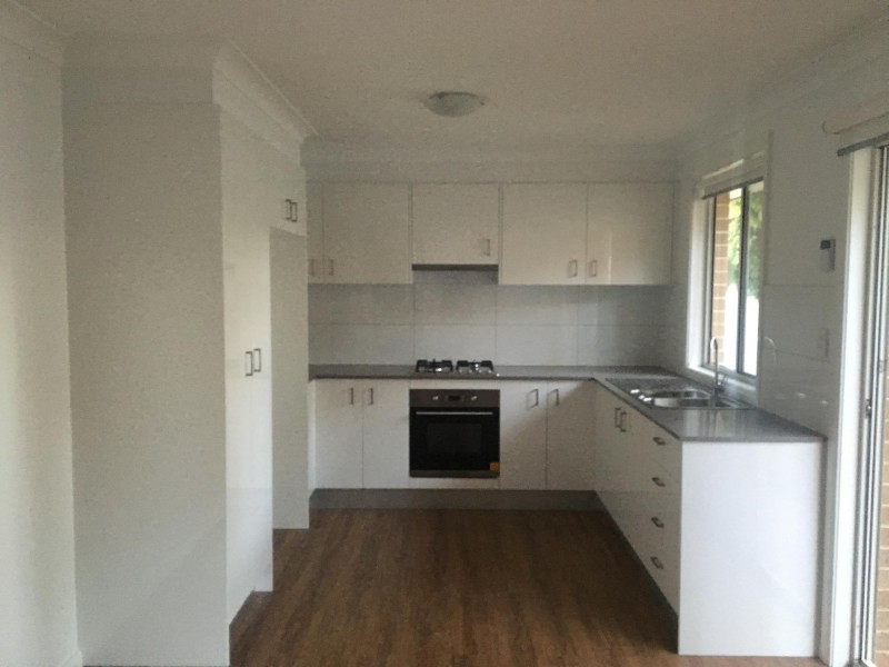 266a The Parkway, Bradbury NSW 2560