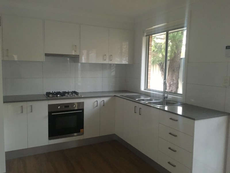 266a The Parkway, Bradbury NSW 2560