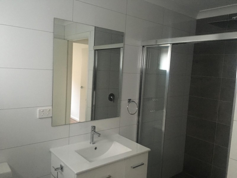 266a The Parkway, Bradbury NSW 2560
