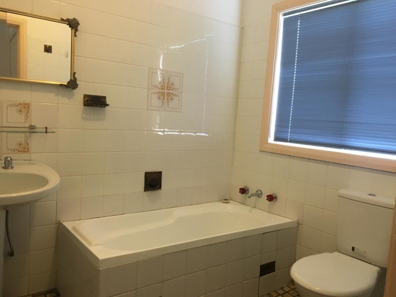 12 Francis Street, Fairfield NSW 2165