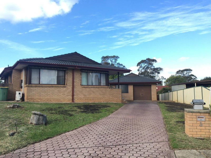3 Eagle Place, St Johns Park NSW 2176