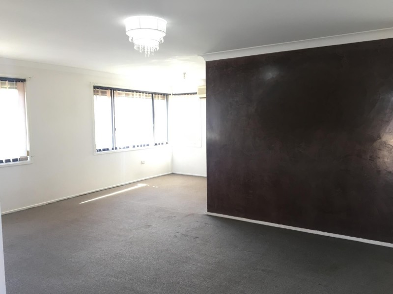 3 Eagle Place, St Johns Park NSW 2176