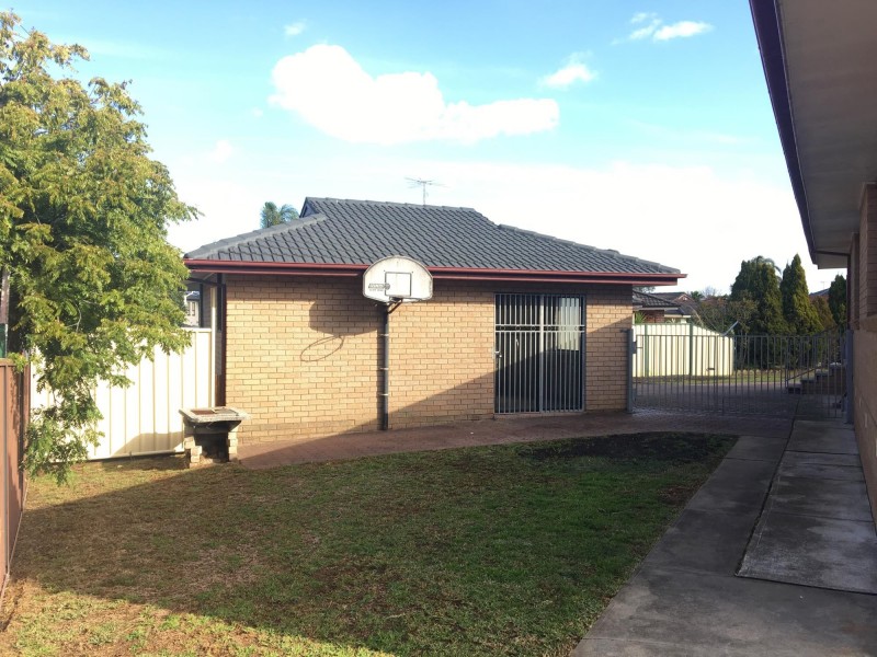 3 Eagle Place, St Johns Park NSW 2176