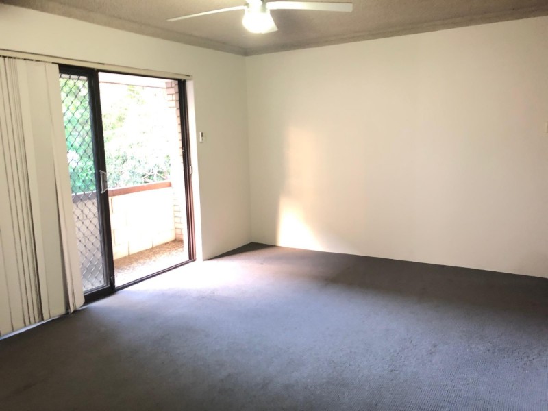 6/11 Ulverstone Street, Fairfield NSW 2165