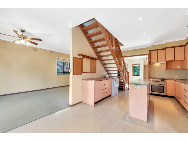 36 Waterside Crescent, Carramar NSW 2163