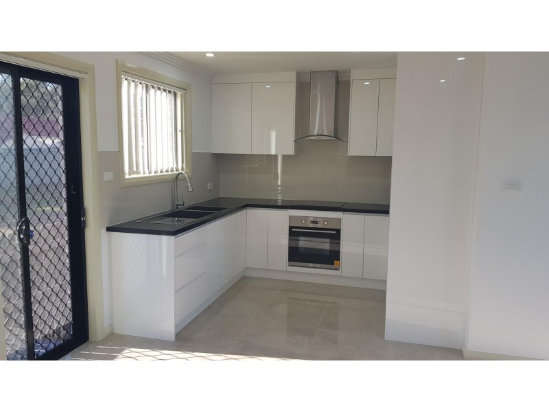 14a Rosemont Avenue, Smithfield NSW 2164