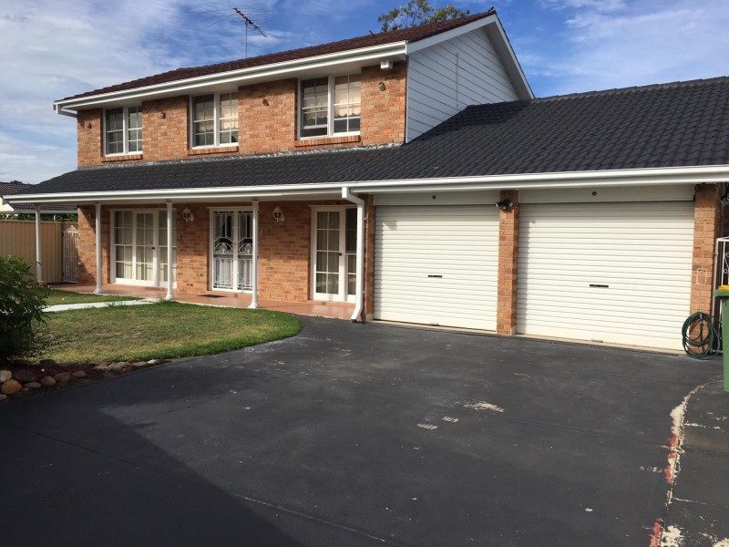 11 Monaro Close, Bossley Park NSW 2176