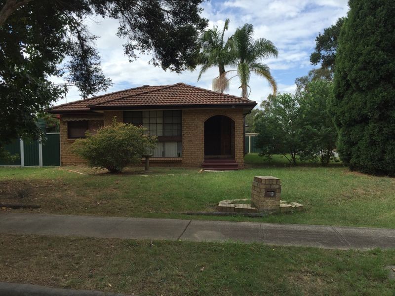 9 Webb Close, Edensor Park NSW 2176