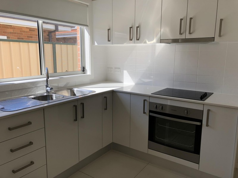 21A Glenroy Crescent, St Johns Park NSW 2176