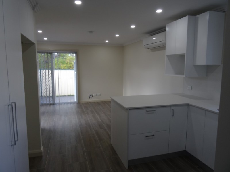 6a Westwood Street, Prairiewood NSW 2176