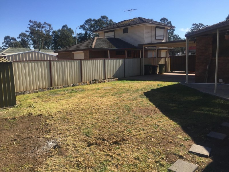 252 Banks Road, St Clair NSW 2759