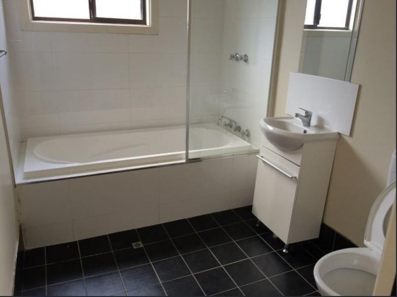 21 Veron Street, Fairfield East NSW 2165