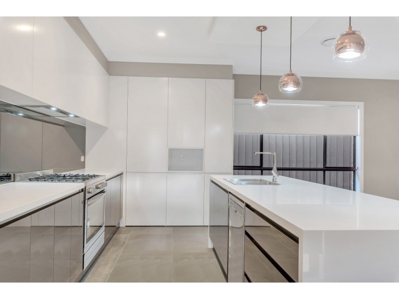 2 Madigan Street, Oran Park NSW 2570