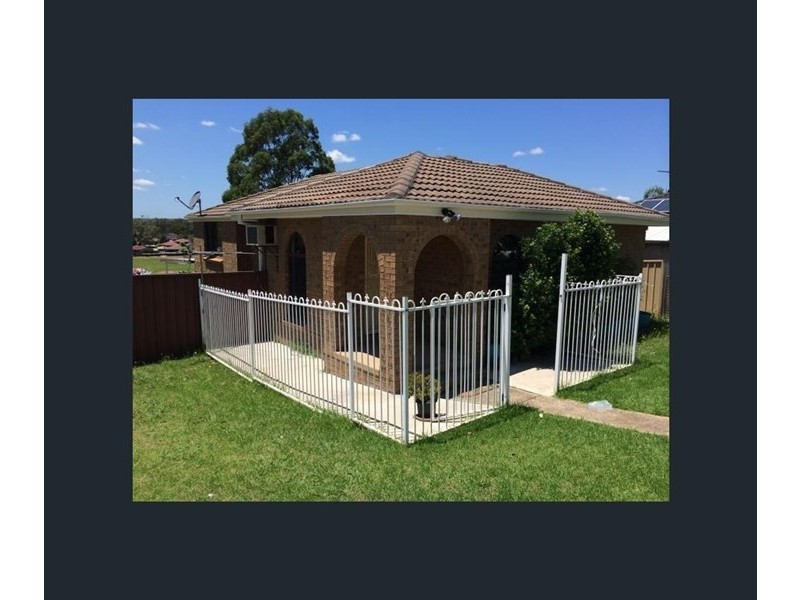 23 Othello Avenue, Rosemeadow NSW 2560