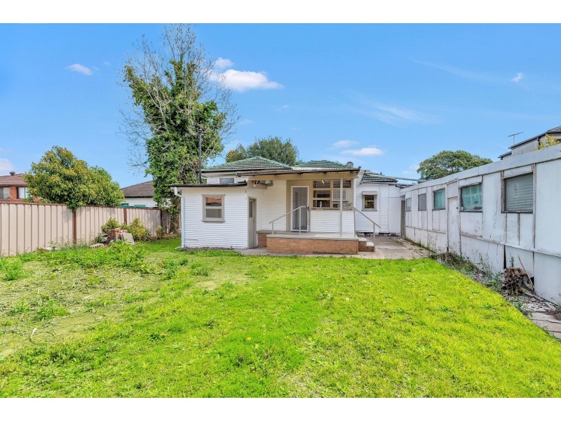 28 Barton Street, Smithfield NSW 2164