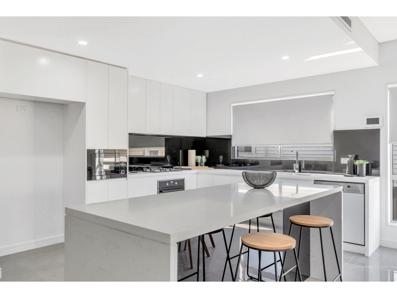 19 Dawson Street, Fairfield Heights NSW 2165