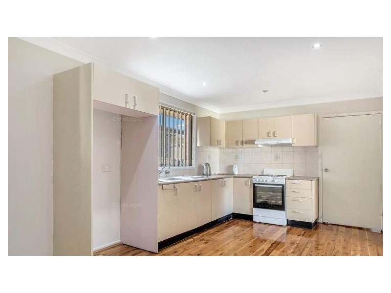 6 Comberford Close, Prairiewood NSW 2176