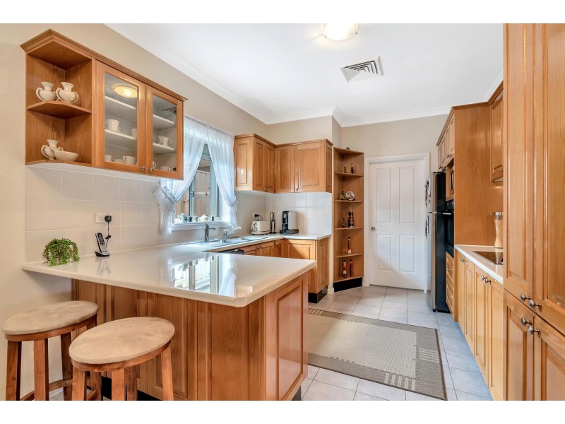 70 Station Street, Fairfield Heights NSW 2165