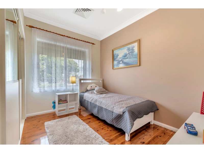 70 Station Street, Fairfield Heights NSW 2165