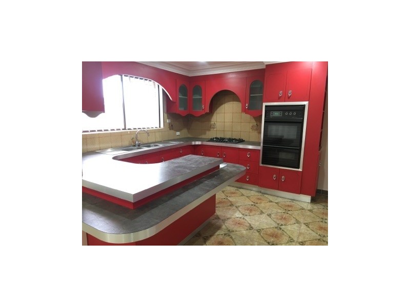 33 Greenfield Road, Greenfield Park NSW 2176