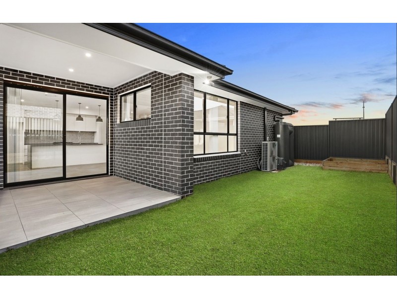 47 Lillywhite Circuit, Oran Park NSW 2570