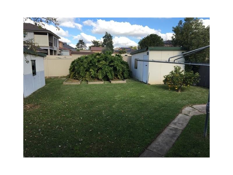5 Hector St, Greystanes NSW 2145