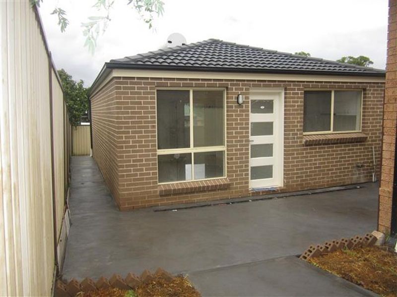 Edensor Park NSW 2176