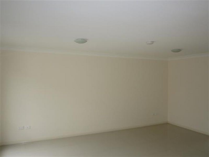 Edensor Park NSW 2176