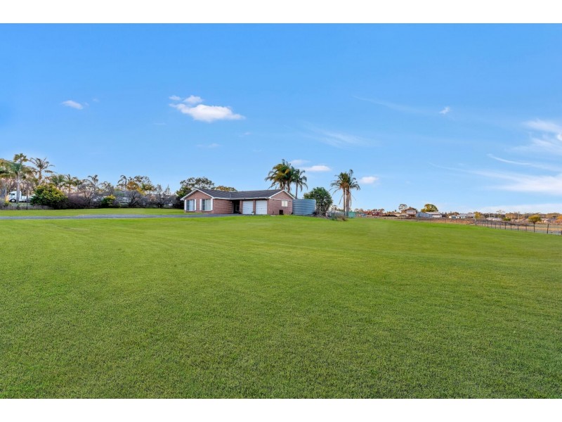 105 Robinson Rd, Bringelly NSW 2556