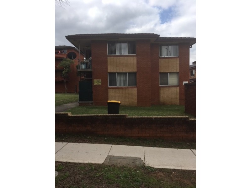 2/2 Hardy Street, Fairfield NSW 2165