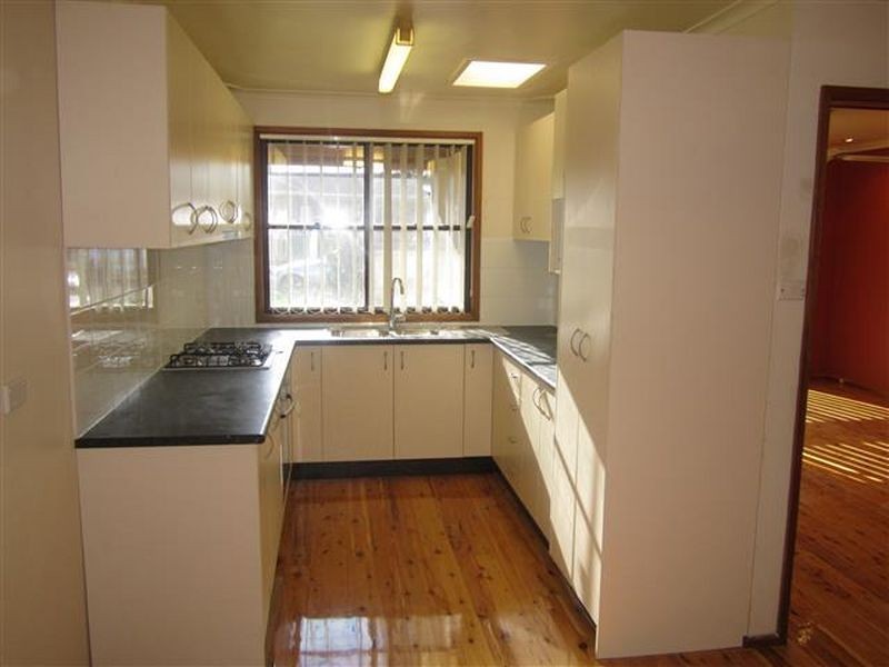 Edensor Park NSW 2176