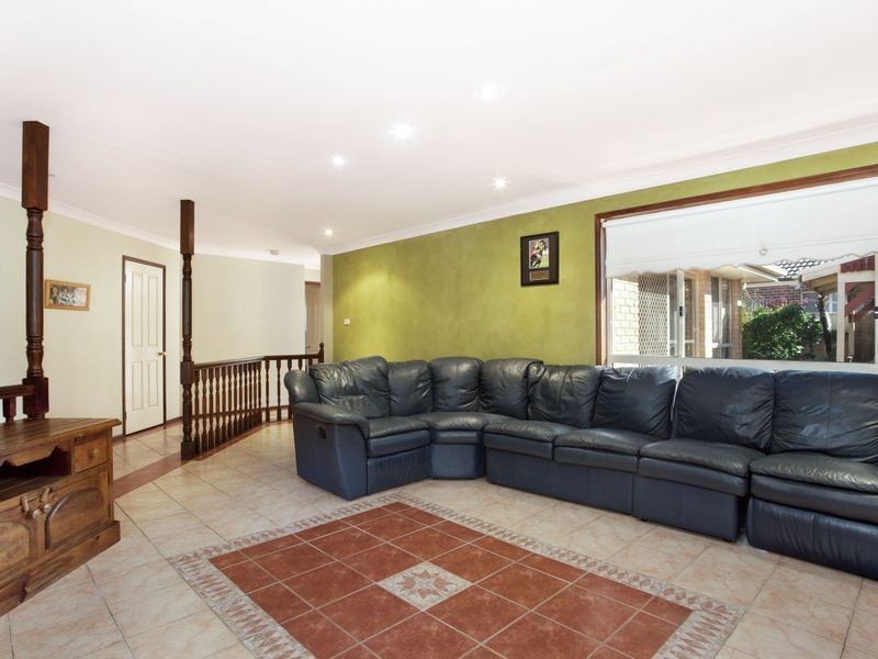 11 Wyatville Drive, West Hoxton NSW 2171