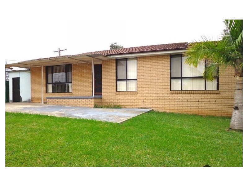 1 Snowdon Crescent, Smithfield NSW 2164
