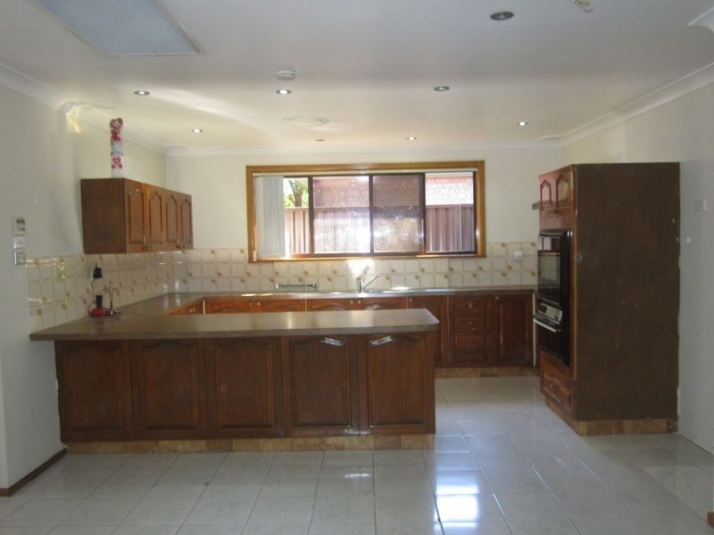 Bossley Park NSW 2176